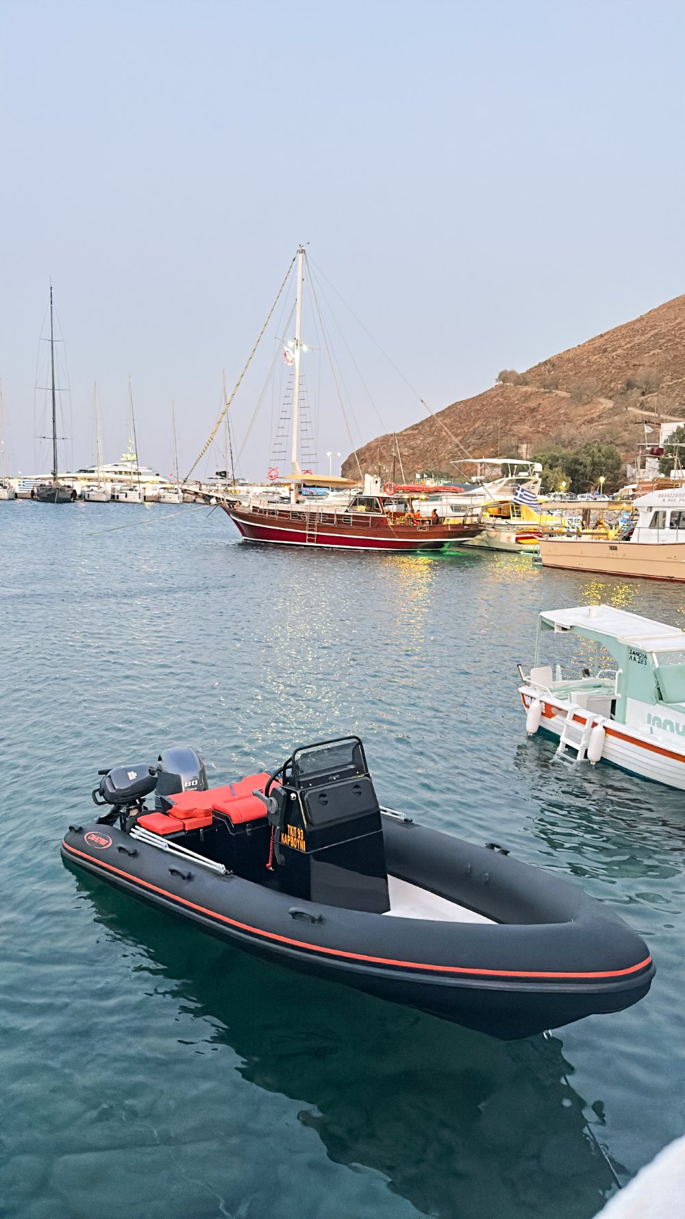HALF DAY PRIVATE TOUR WITH 5M RIB BOAT TO KOUTSOMITI KOUNOUPA & RED ROCK