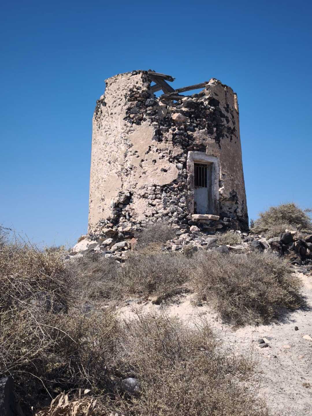 Santorini: Private Sightseeing Tour with Local Guide 3-7h