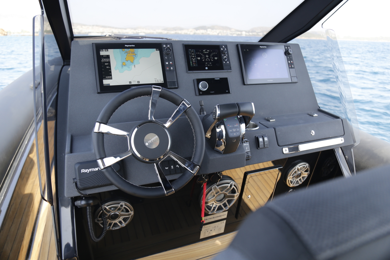 TECHNOHULL EXPLORER 40S | PRIVATE CRUISE to Ios-Mykonos
