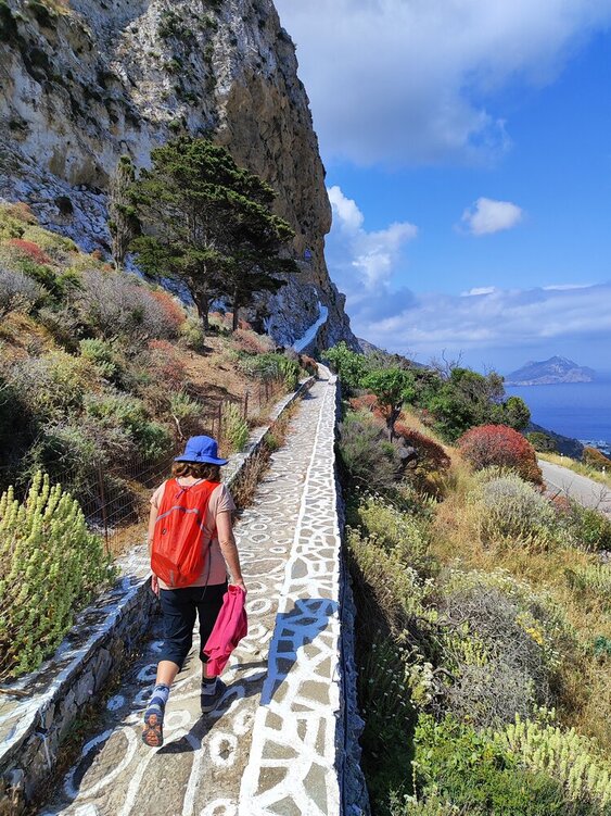 Hiking - Melania Route - Shared