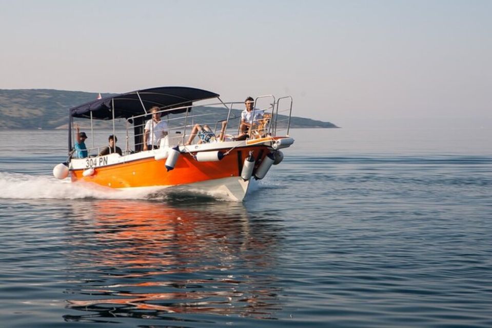 Adorios Plavnik Island