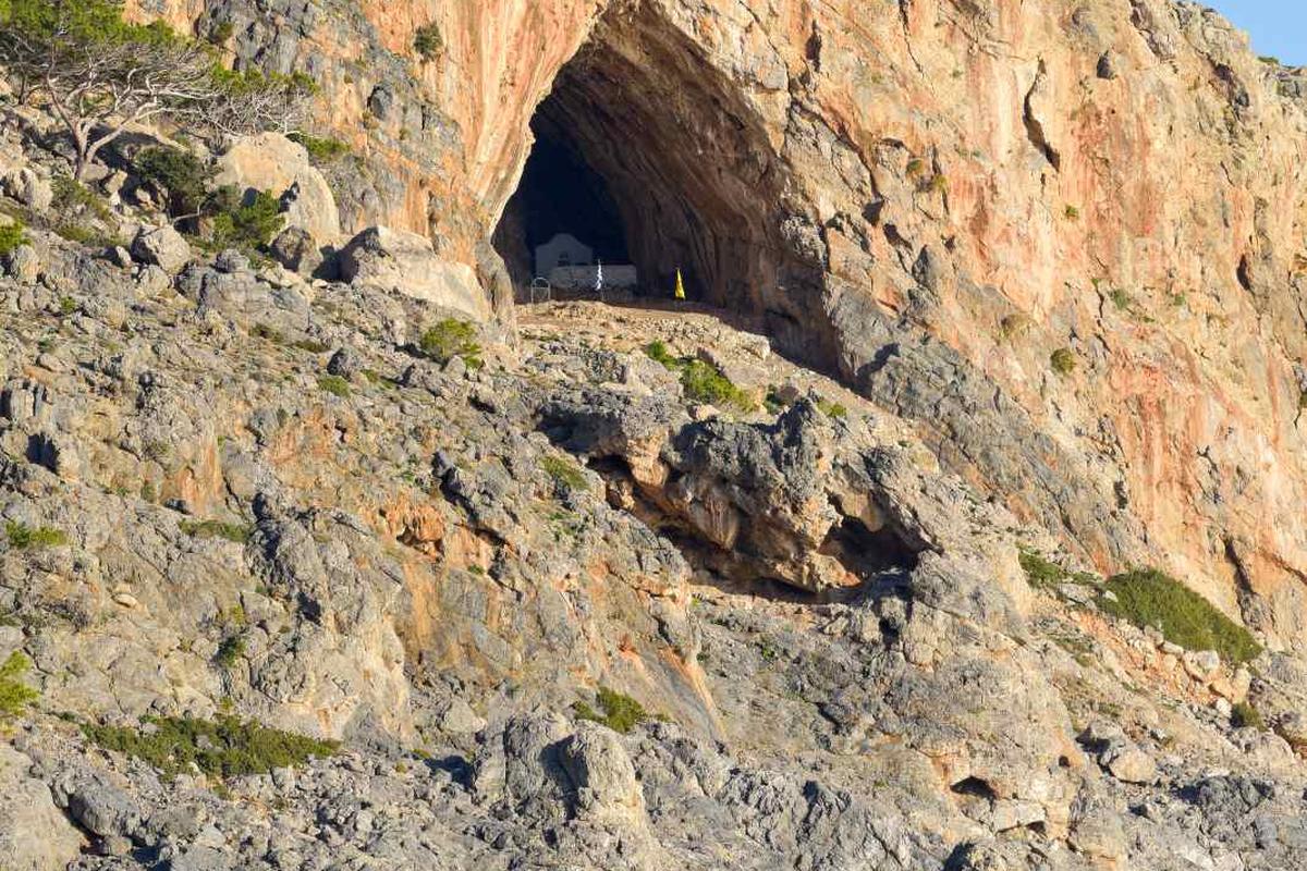 Trekking Asterousia Koudoumas Monastery