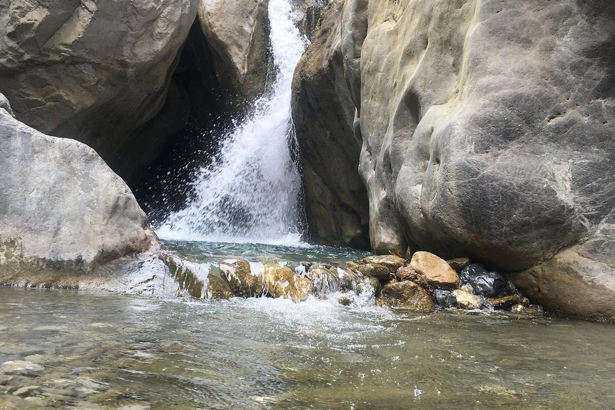 Trekking Sarakina Gorge