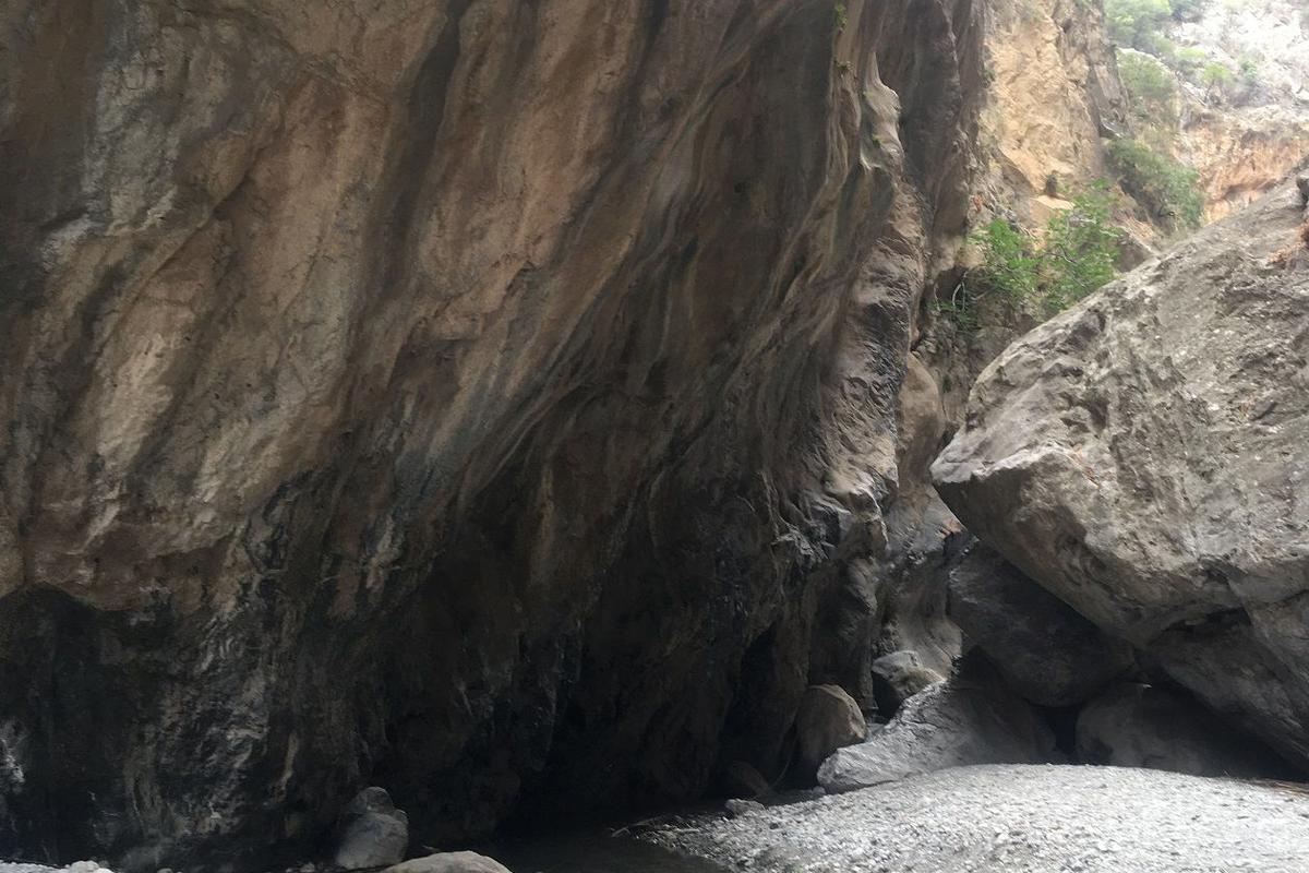 Trekking Sarakina Gorge