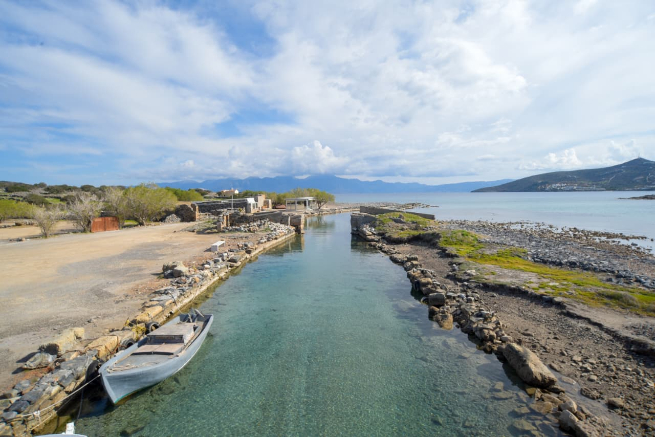 Private Jeep Tour to Agios Nikolaos & Plaka Beach