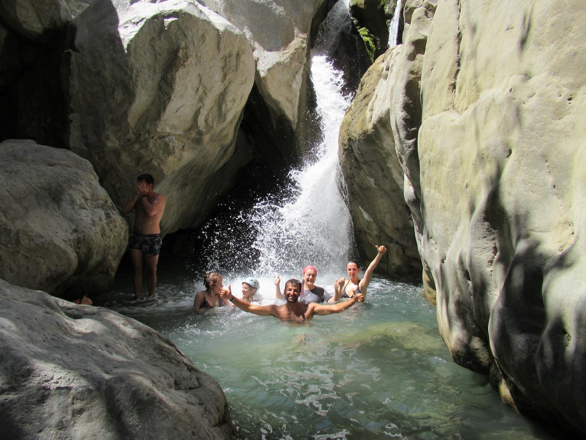 Trekking Sarakina Gorge