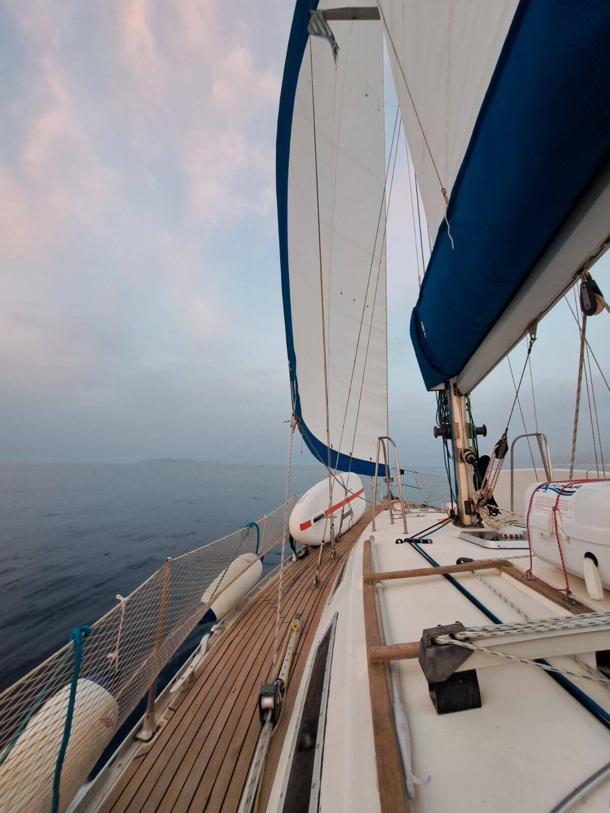 Heraklion: Pure Active Sailing & Trolling Fishing Experience