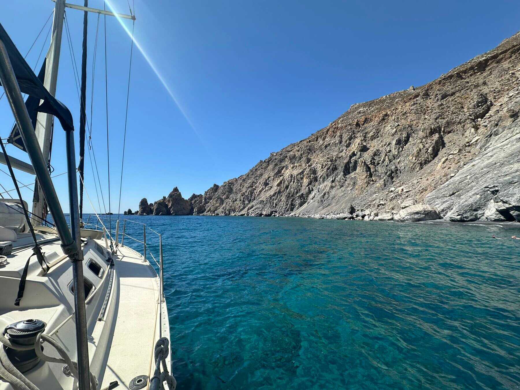 Heraklion: Private Couples Sailing Cruise with Meal and Wine