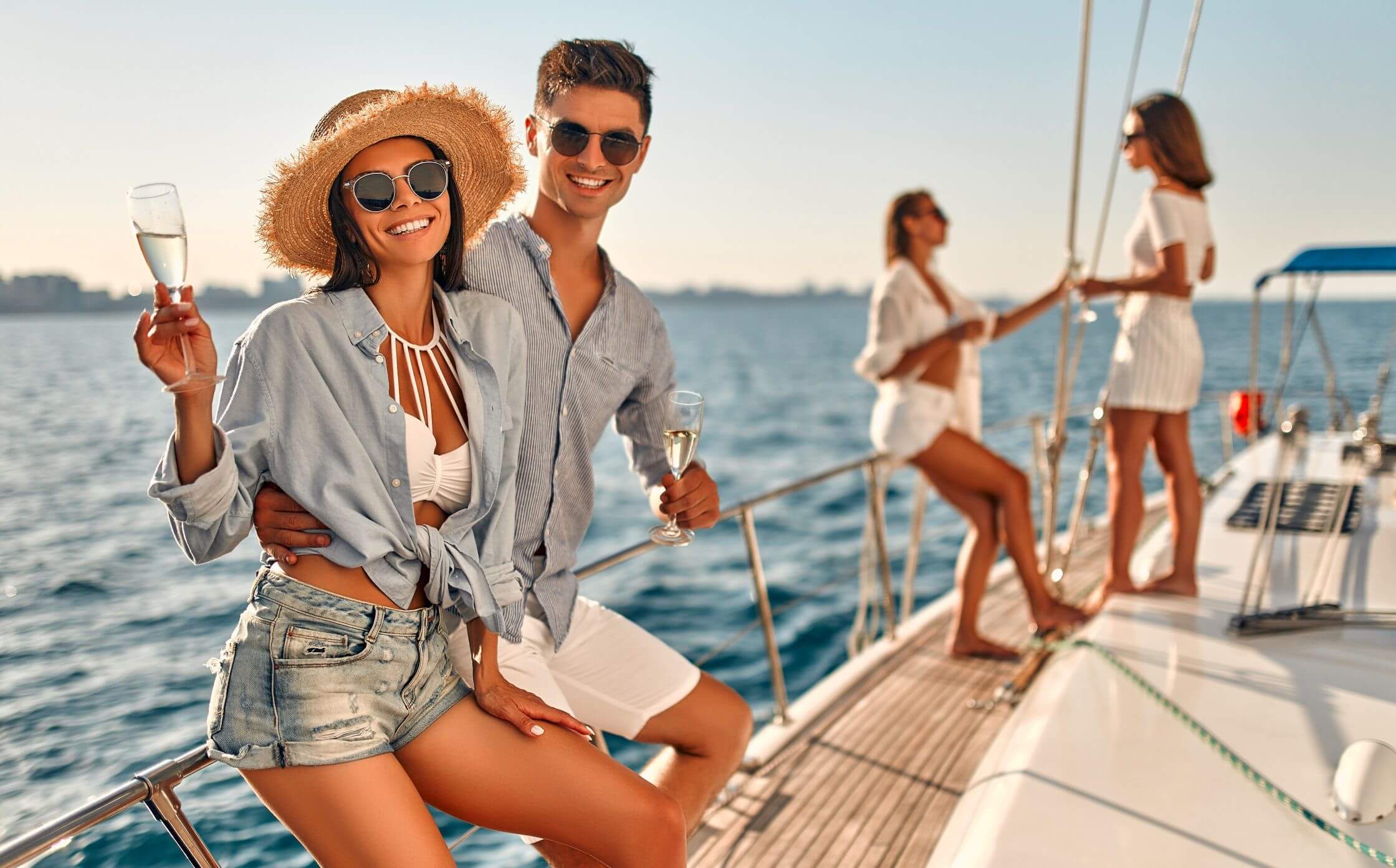 Heraklion: Private Couples Sailing Cruise with Meal and Wine