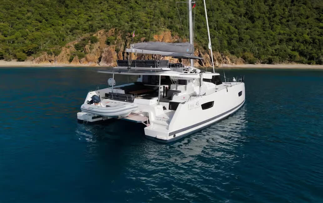 Heraklion: Private Premium Catamaran Cruise to Dia Island