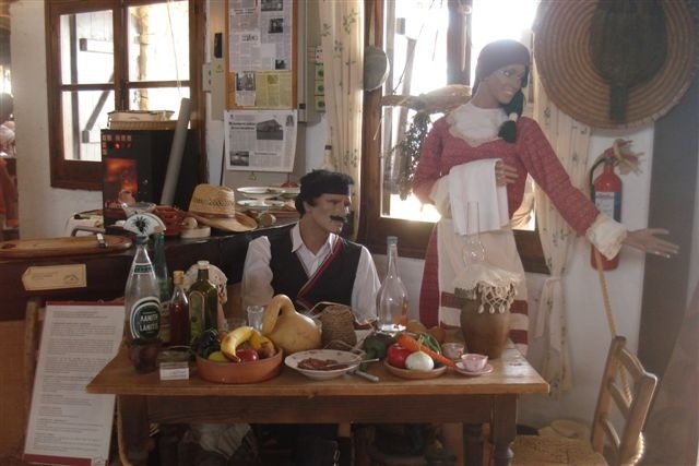 Traditional Revivals (Anogyra)