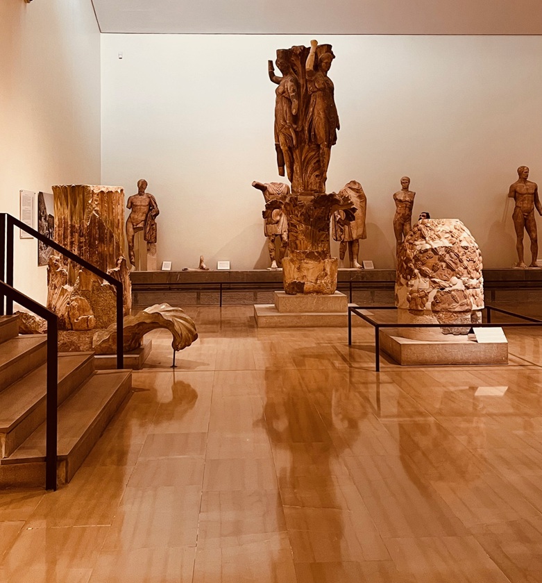 One Day Tour to Delphi