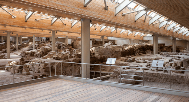 Santorini: Full Day Bus Tour Experience