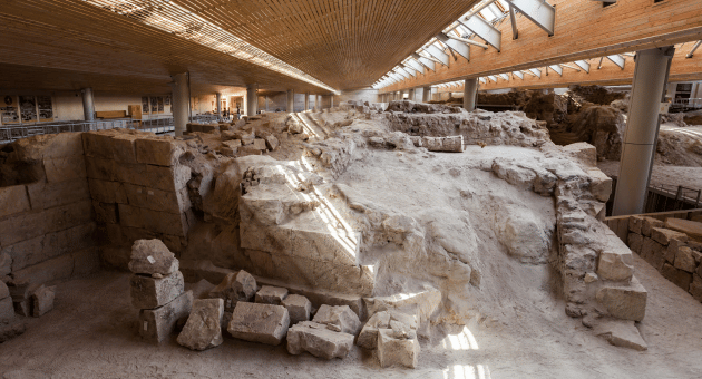 Santorini: Full Day Bus Tour Experience