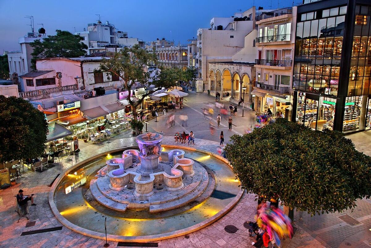 Knossos Palace & Heraklion Old Town Tour