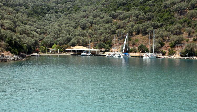 ERIETA 11m | Day Cruise to Lefkas 