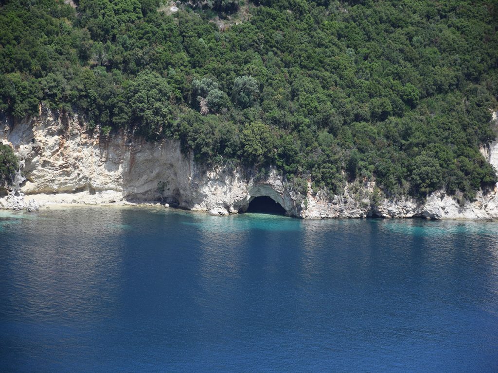 ERIETA 11m | Day Cruise to Lefkas 