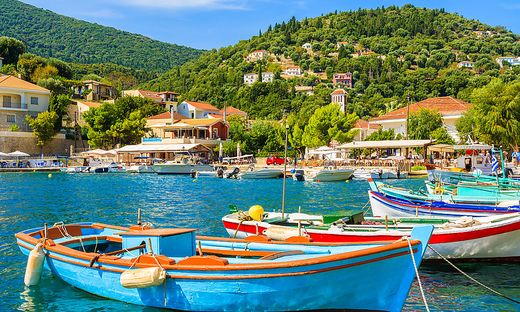 ERIETA 11m | Day Cruise to Lefkas 