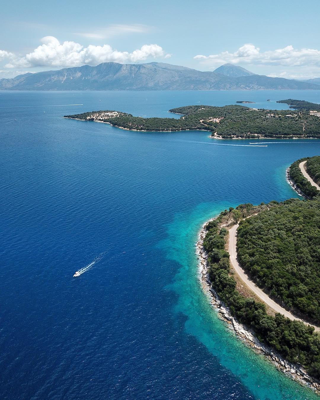 ERIETA 11m | Day Cruise to Lefkas 