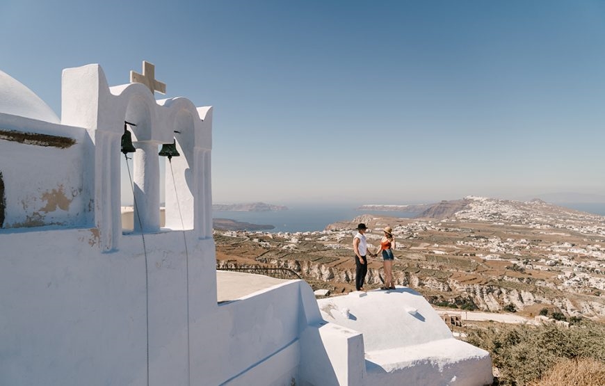 Island Bus Tour: The Majestic Spots of Santorini