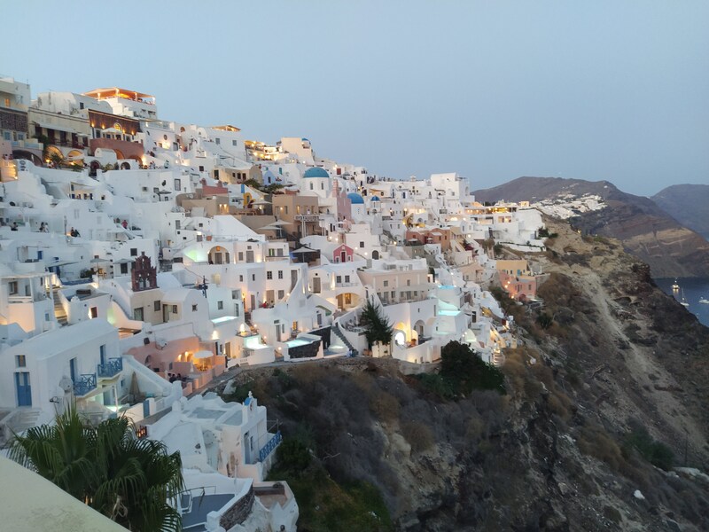 Authentic Flavors & Golden Views