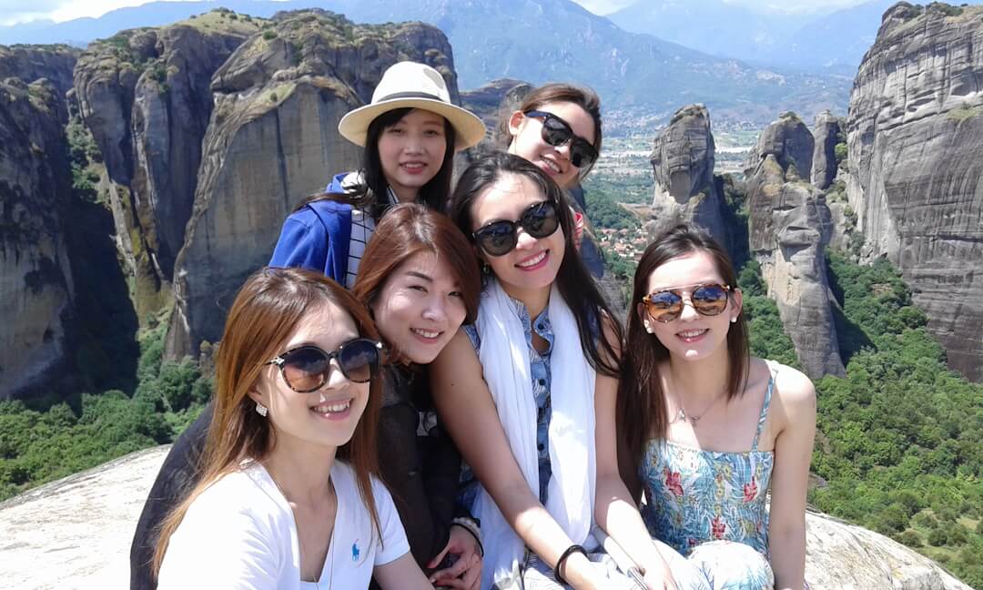 MORNING TOUR IN METEORA'S ''STONE FOREST'' WITH GREEK LUNCH