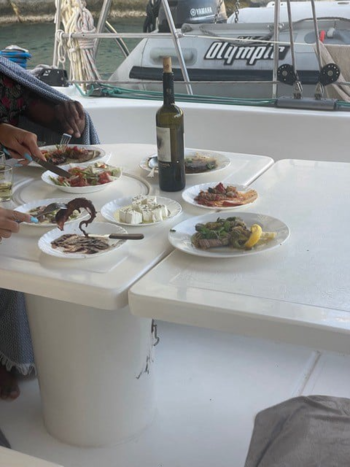 PRIVATE HALF-DAY MORNING CRUISE: ADAMANTAS-KLEFTIKO-AGIA KIRIAKI