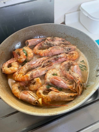 PRIVATE HALF - DAY SUNSET CRUISE: ADAMANTAS - KLEFTIKO - ADAMANTAS