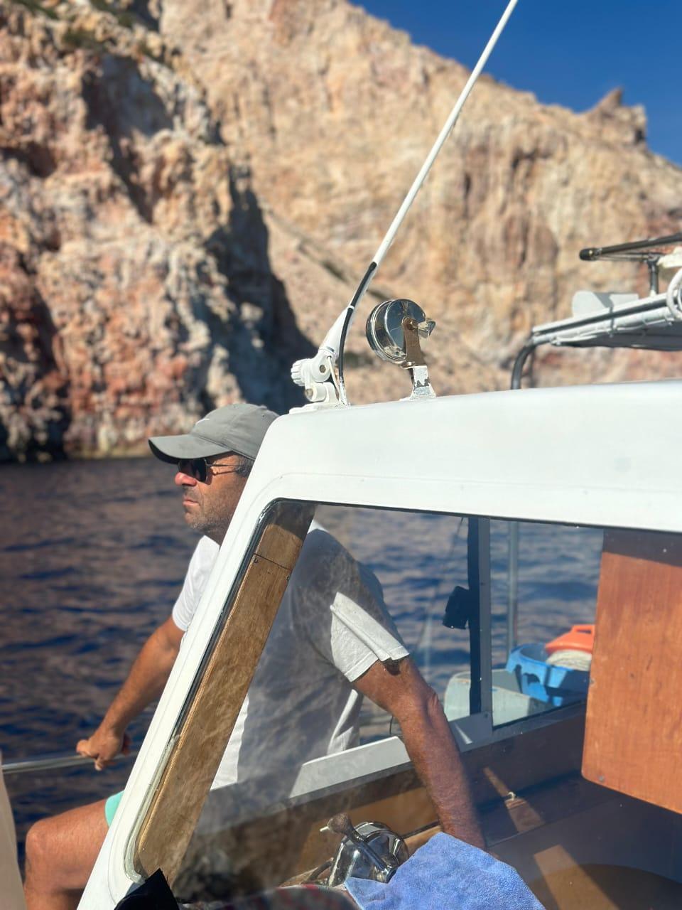 Pollonia Polyaigos-Afternoon Cruise