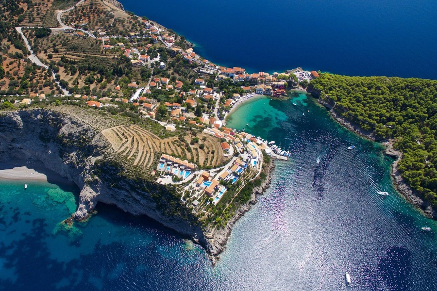 Assos & Myrtos – Emerald Water Experience