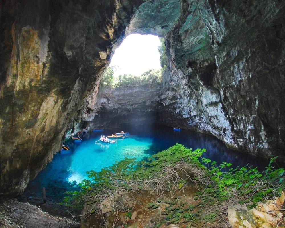 Melissani Lake & Myrtos Photo Stop
