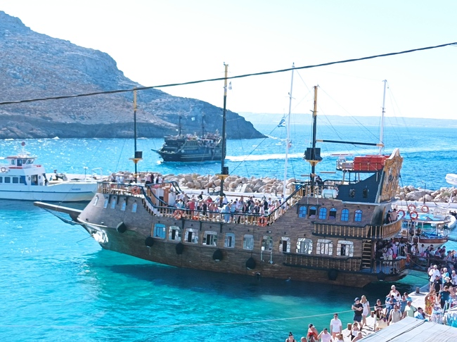 Luxury 3 Island Cruise with Captain Morgan