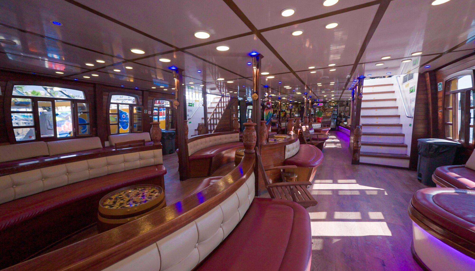 Luxury 3 Island Cruise with Captain Morgan