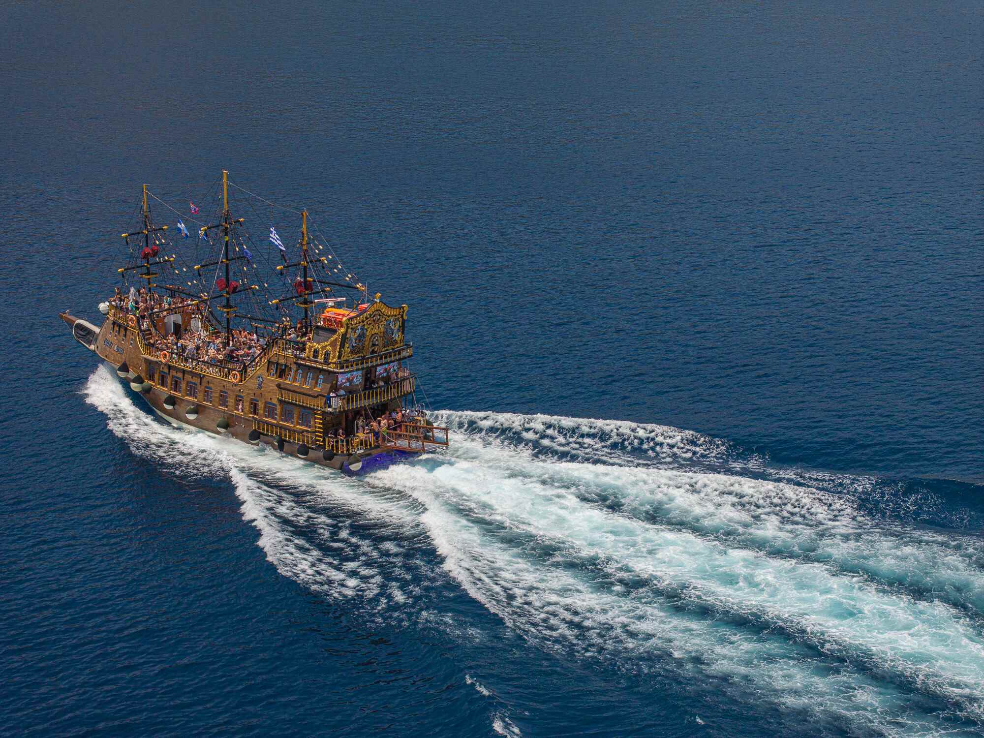 Luxury 3 Island Cruise with Captain Morgan