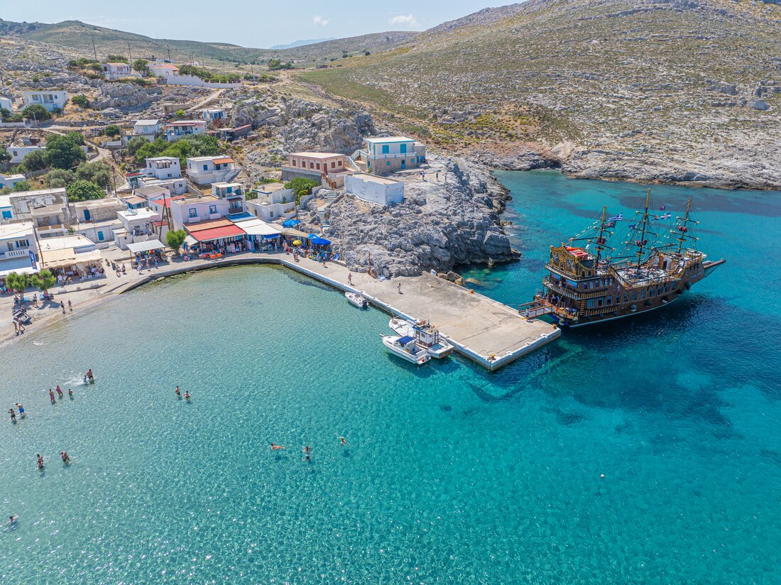 Luxury 3 Island Cruise with Captain Morgan