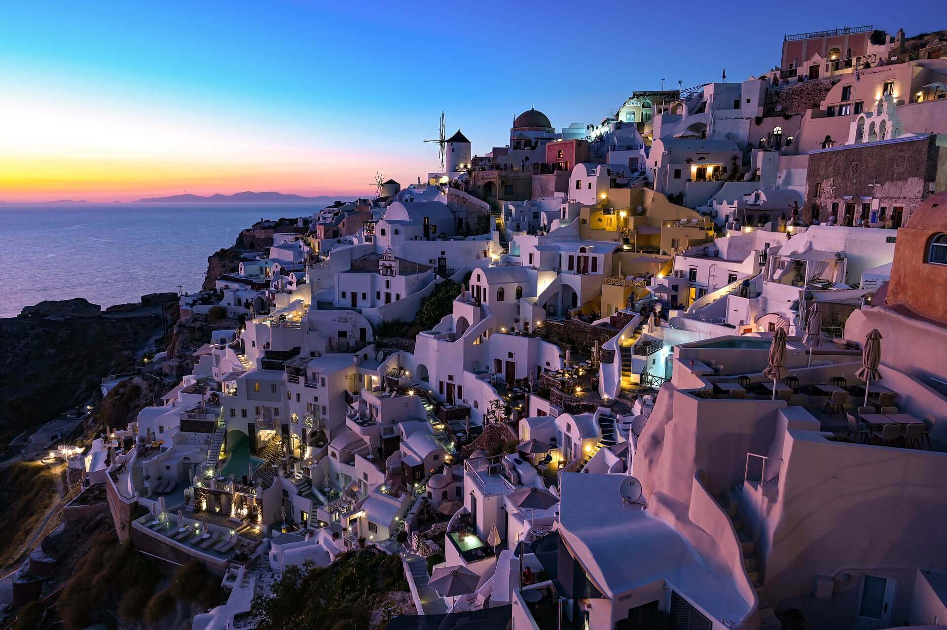 Santorini: Oia Cultural Highlights - Sunset Walking Tour