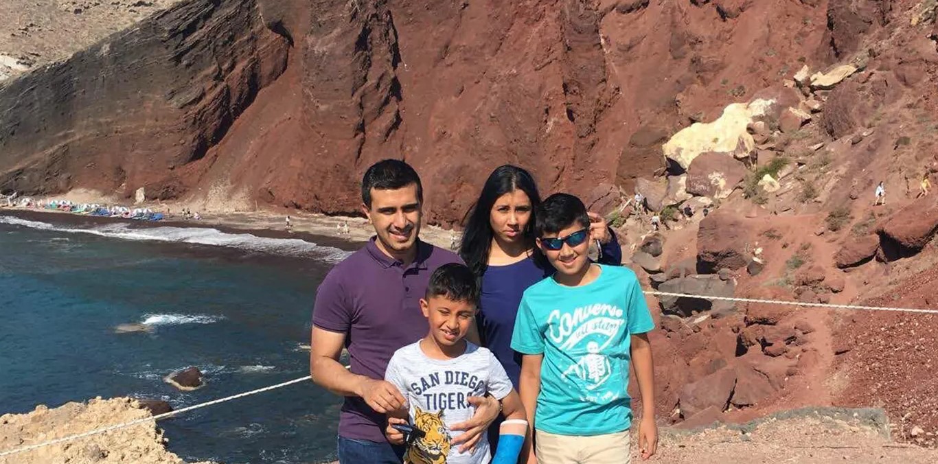 Santorini Quick Escape – Fira & Caldera Views! 2 -Hour