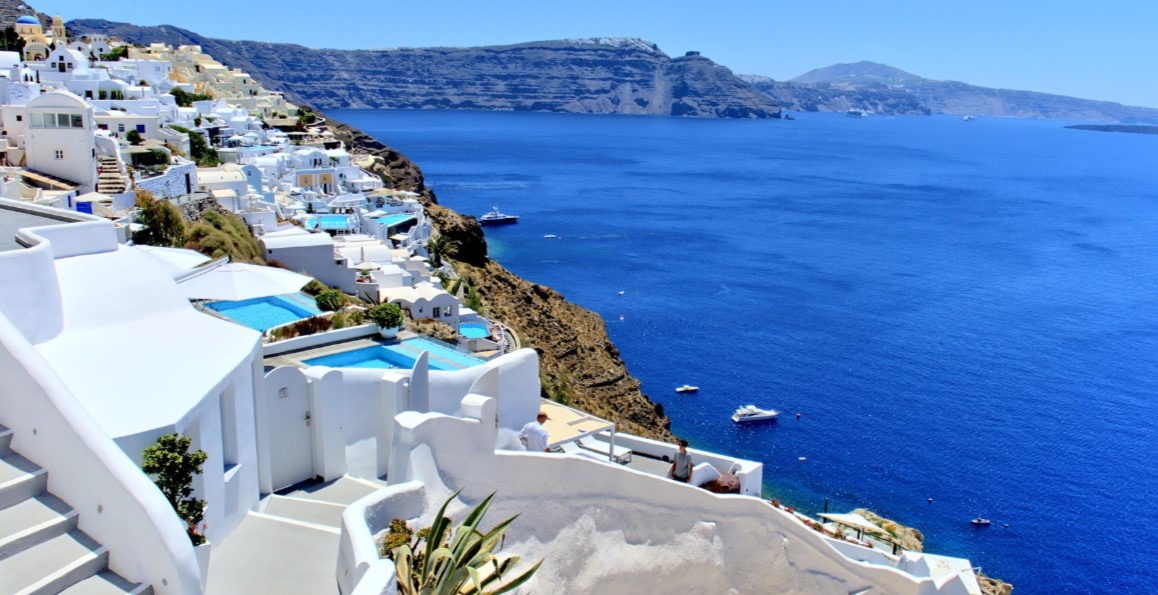 Santorini Quick Escape – Fira & Caldera Views! 2 -Hour