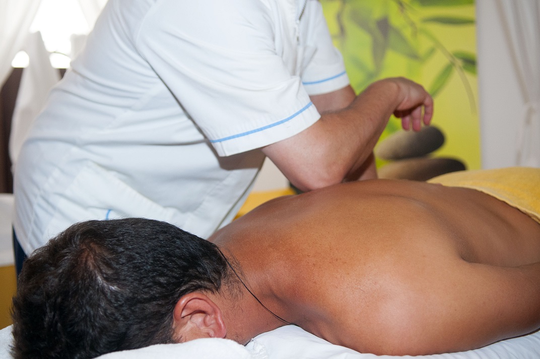 Deep Tissue Massage in Fira