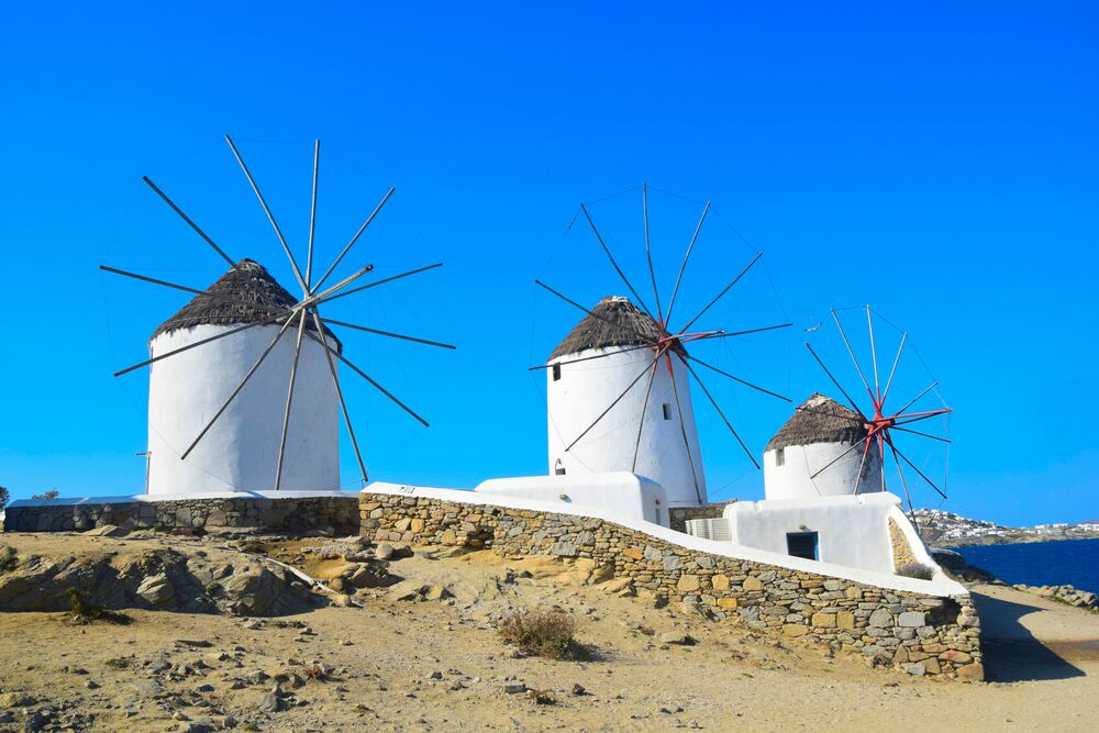 Walking tour in Mykonos town