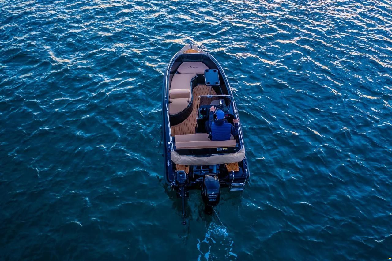 Nireus Black Edition (5m.)