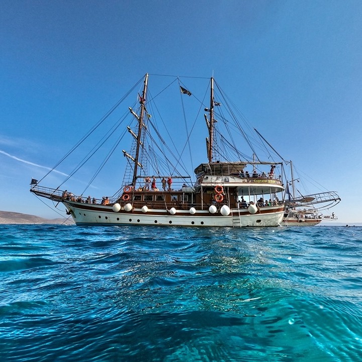 3 Island Cruise in the Aegean with Transfer