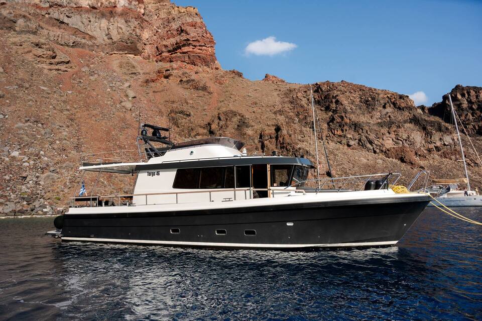 Private Targa Motor Yacht Half Day Daytime Cruise with BBQ, Open Bar & Transfers