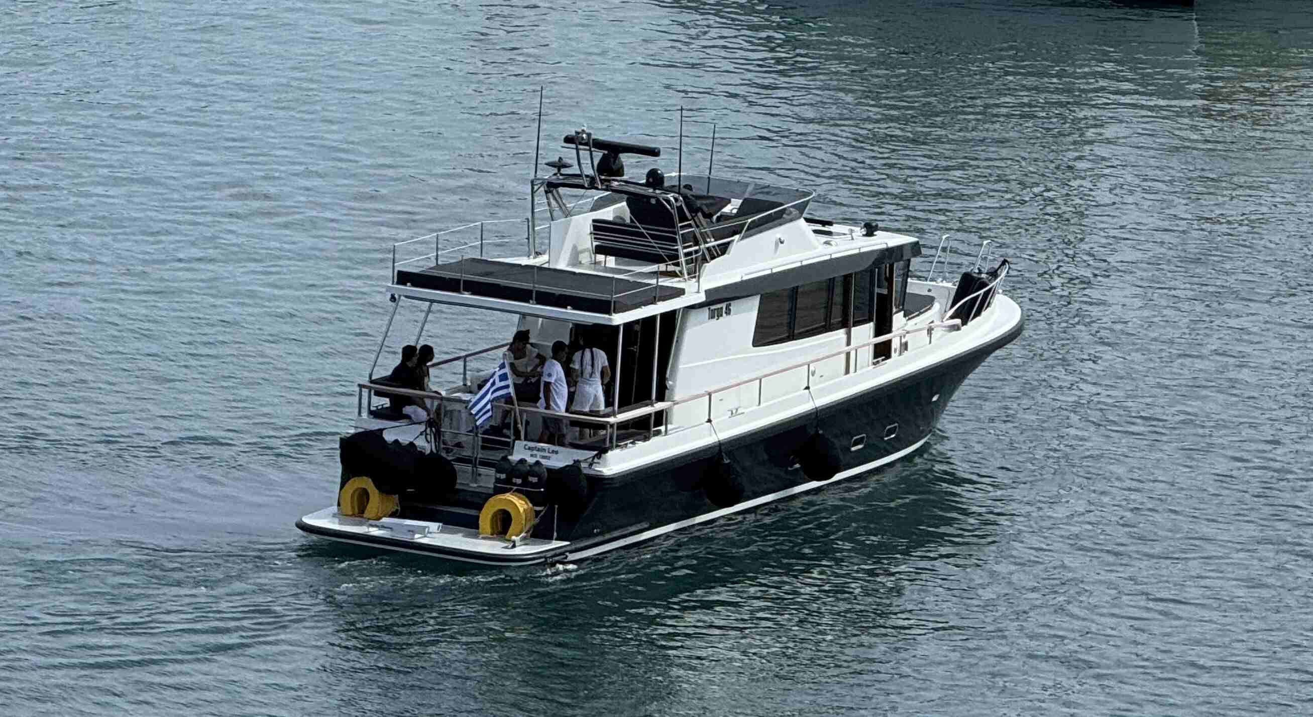 Private Targa Motor Yacht Full Day Cruise with BBQ, Open Bar & Transfers