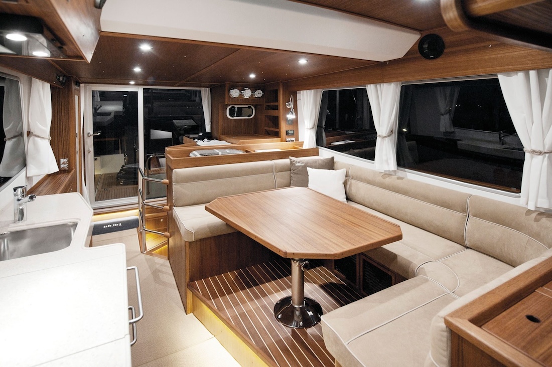 Private Targa Motor Yacht Half Day Daytime Cruise with BBQ, Open Bar & Transfers