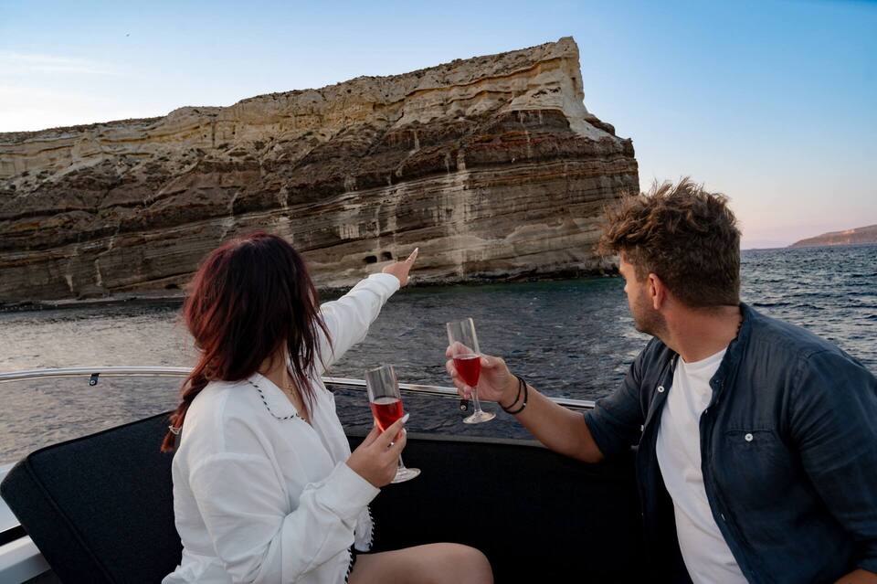 Private Targa Motor Yacht Half Day Daytime Cruise with BBQ, Open Bar & Transfers