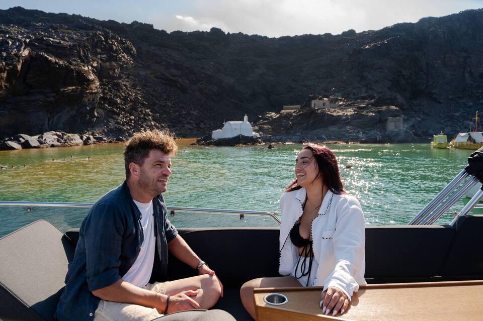 Private Targa Motor Yacht Full Day Cruise with BBQ, Open Bar & Transfers