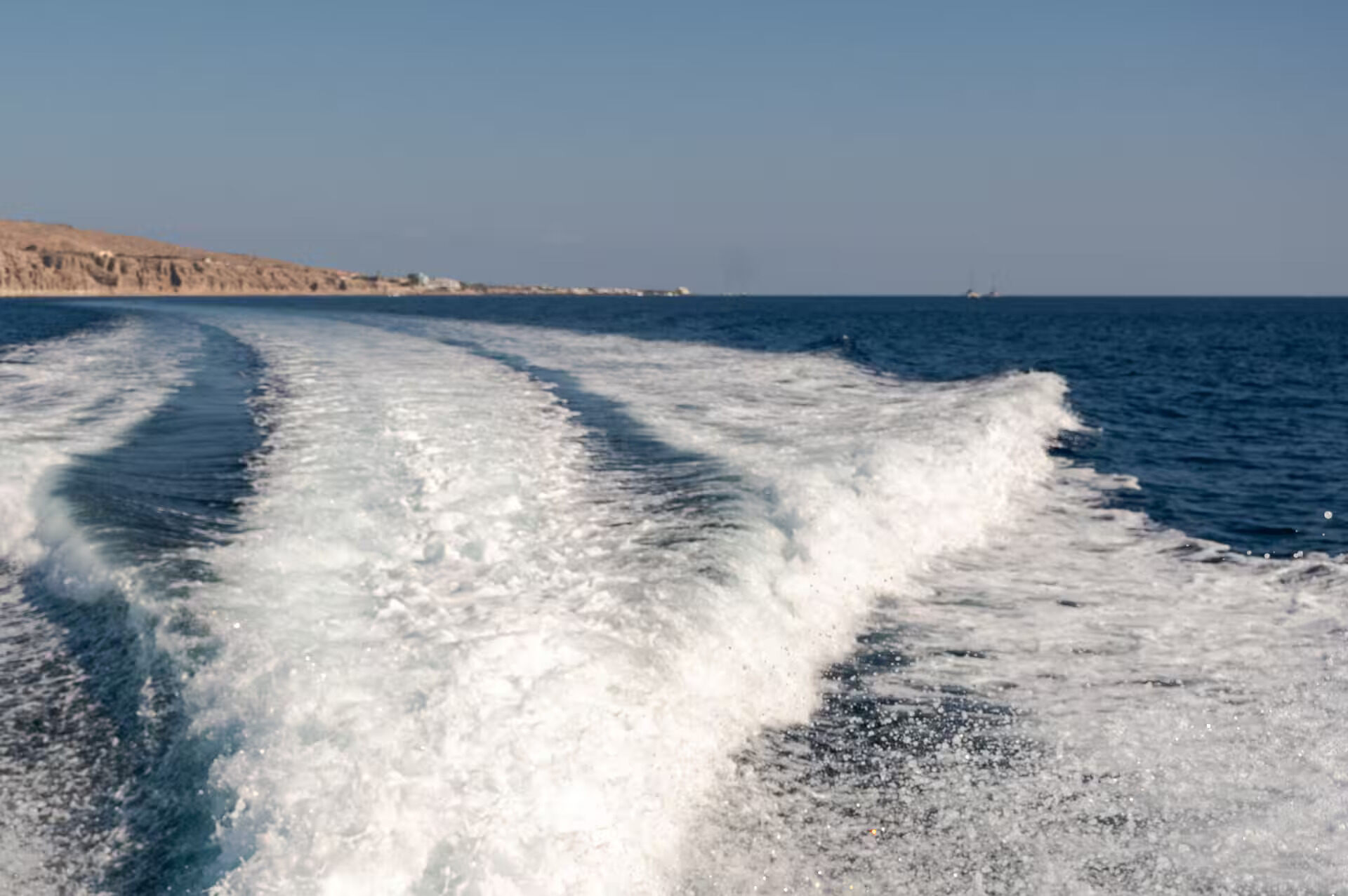 Private Targa Motor Yacht Half Day Daytime Cruise with BBQ, Open Bar & Transfers