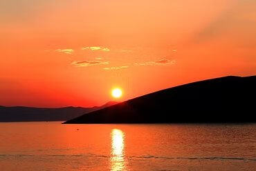 Sunset Wild Bays Boat Ride 2h