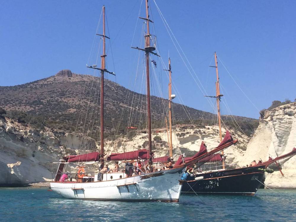 Traditional Boat Cruise to Sikia & Kleftiko Caves